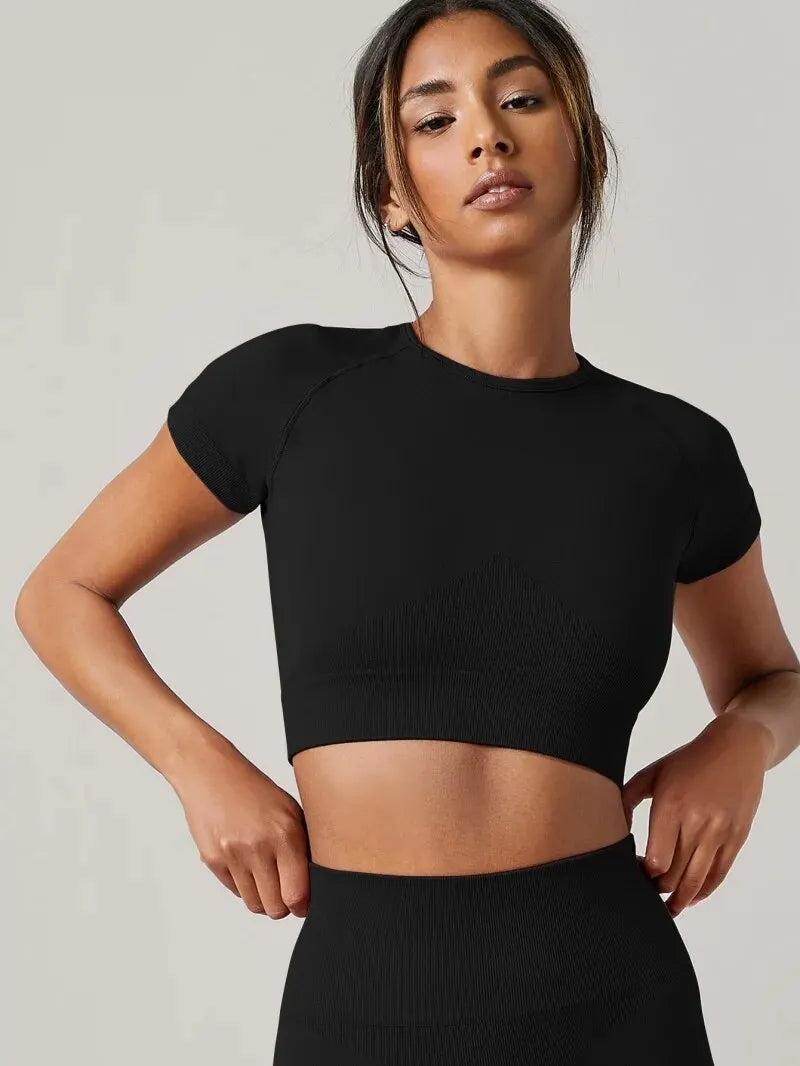 Camiseta Kaia Crop – Negro
